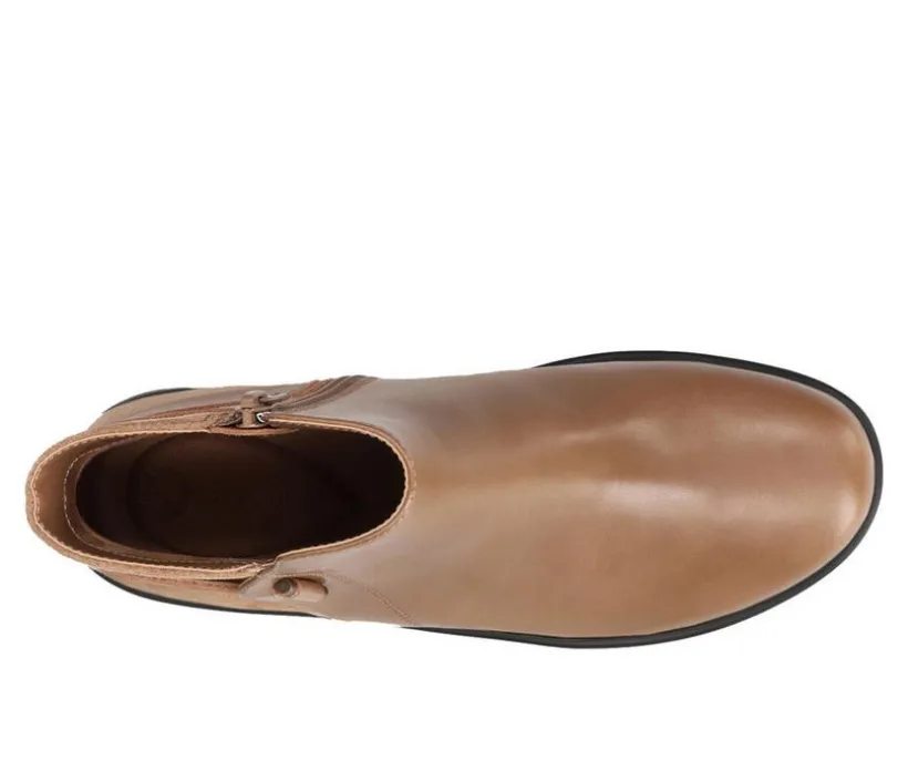 Women's Bella Vita Sueann Booties