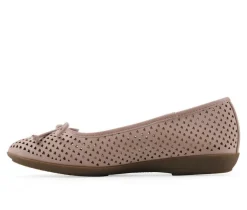 Women's Cliffs by White Mountain Calming Flats