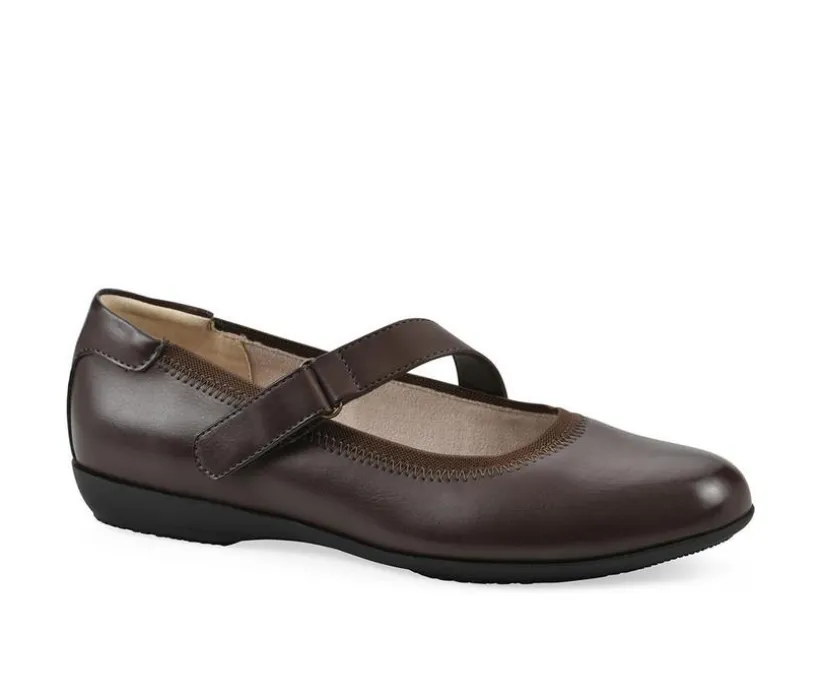 Women's Cliffs by White Mountain Carris Flats