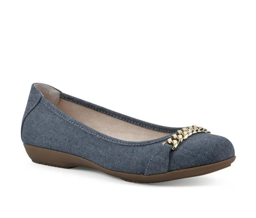 Women's Cliffs by White Mountain Charmed Flats