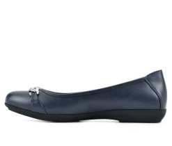Women's Cliffs by White Mountain Charmed Flats