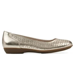 Women's Cliffs by White Mountain Cienna Flip-Flops