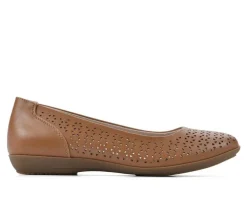 Women's Cliffs by White Mountain Cindy Flats