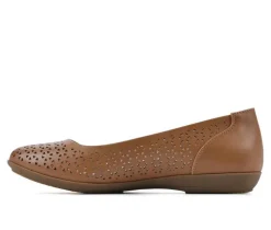 Women's Cliffs by White Mountain Cindy Flats