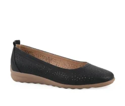 Women's Cliffs by White Mountain Cortney Flats