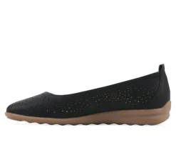 Women's Cliffs by White Mountain Cortney Flats