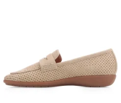 Women's Cliffs by White Mountain Miliani Flats