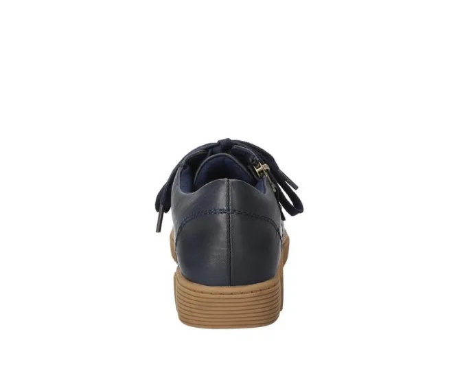 Women's Easy Street Novie Sneakers