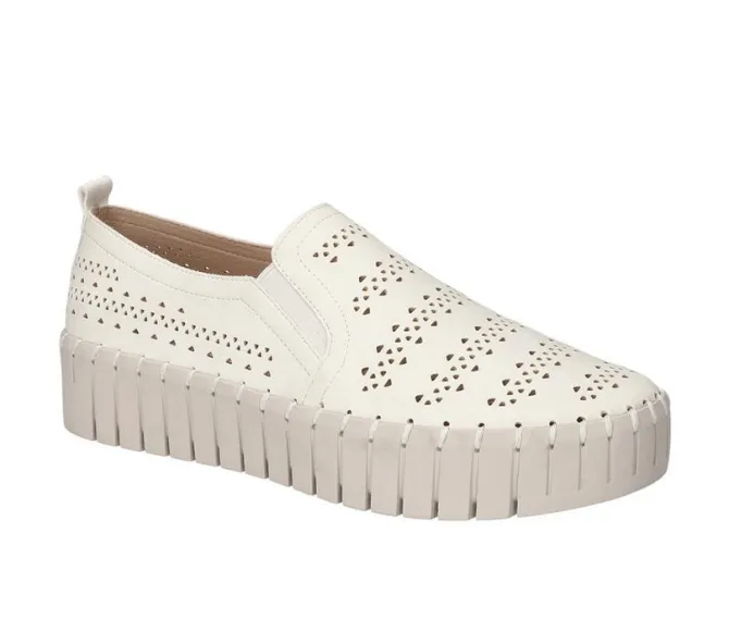 Women's Easy Street Peppy Sneakers