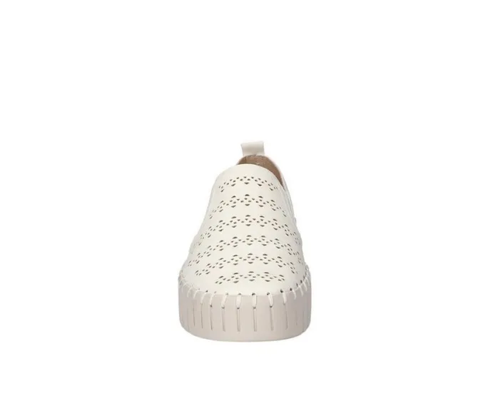 Women's Easy Street Peppy Sneakers