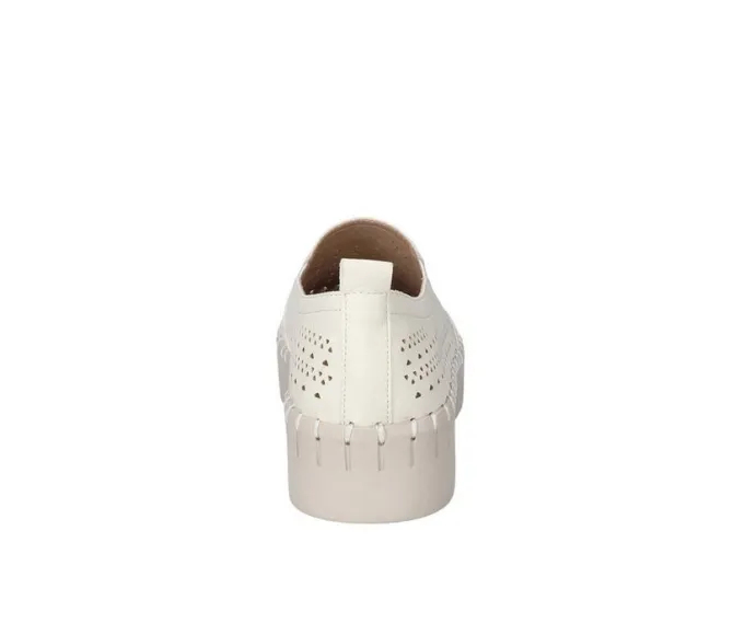 Women's Easy Street Peppy Sneakers
