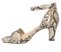 Women's Easy Street Ro Pumps