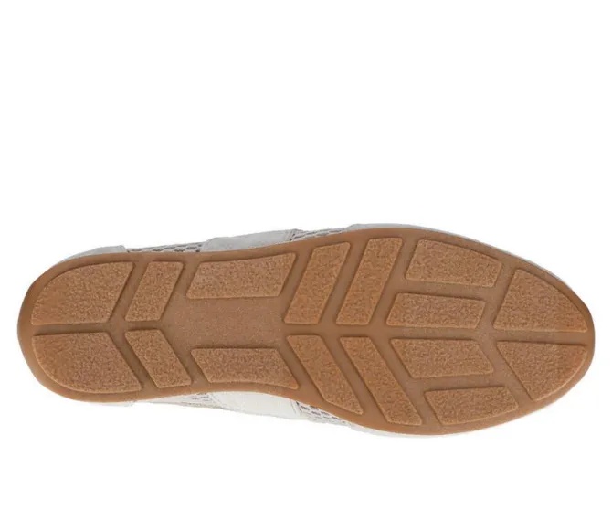 Women's Journee Collection Chasse Sneakers