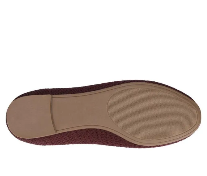 Women's Journee Collection Maryann Flats