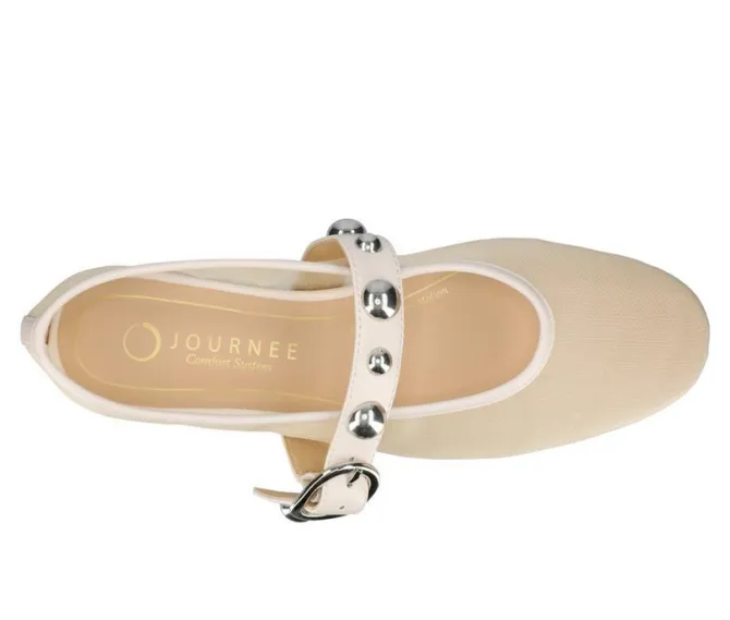 Women's Journee Collection Naveah Flats