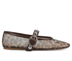 Women's Journee Collection Naveah Flats