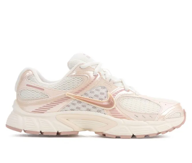 Women's Nike V5 RNR Sneakers