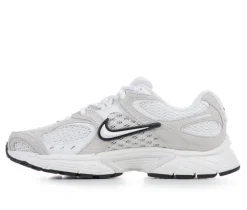 Women's Nike V5 RNR Suede Sneakers