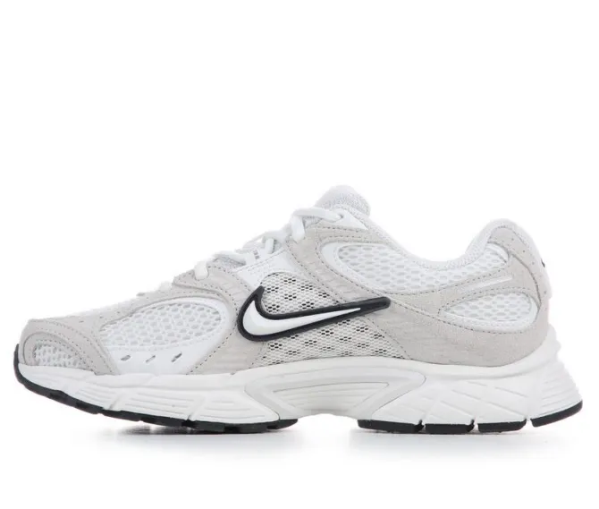 Women's Nike V5 RNR Suede Sneakers