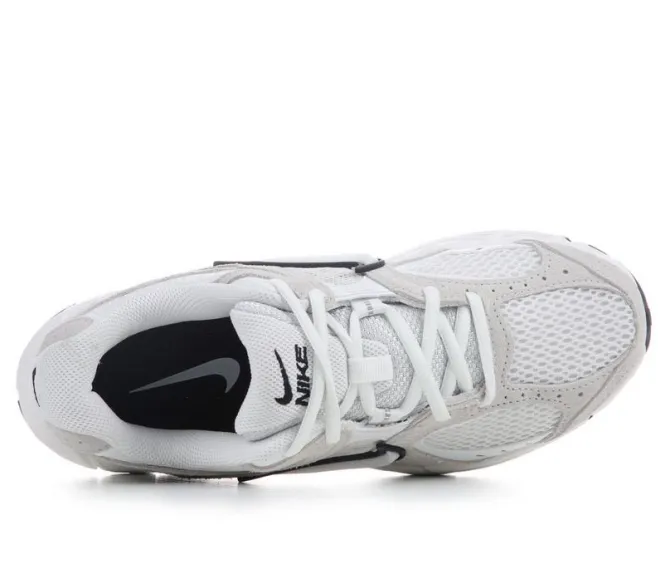 Women's Nike V5 RNR Suede Sneakers