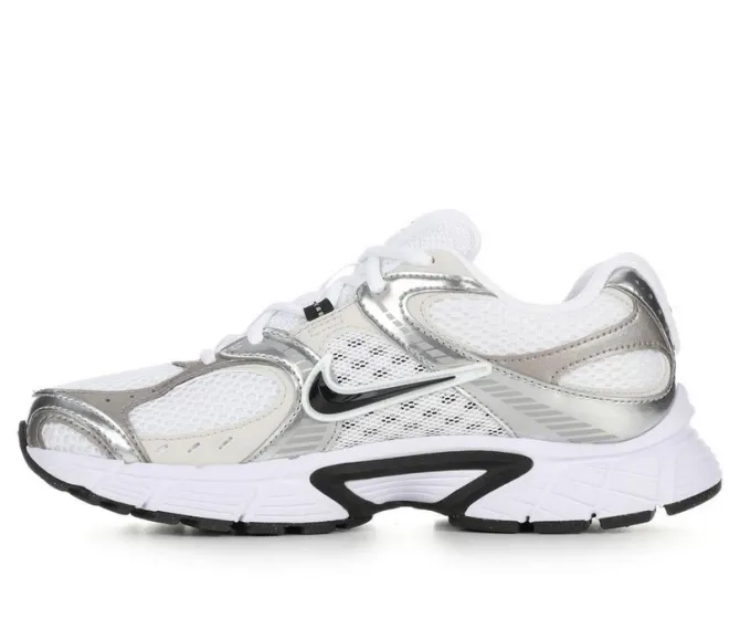 Women's Nike V5 Runner Sneakers