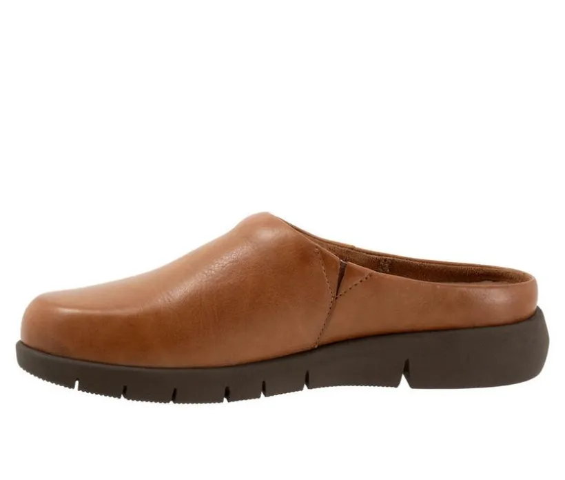 Women's Softwalk Andria Clogs