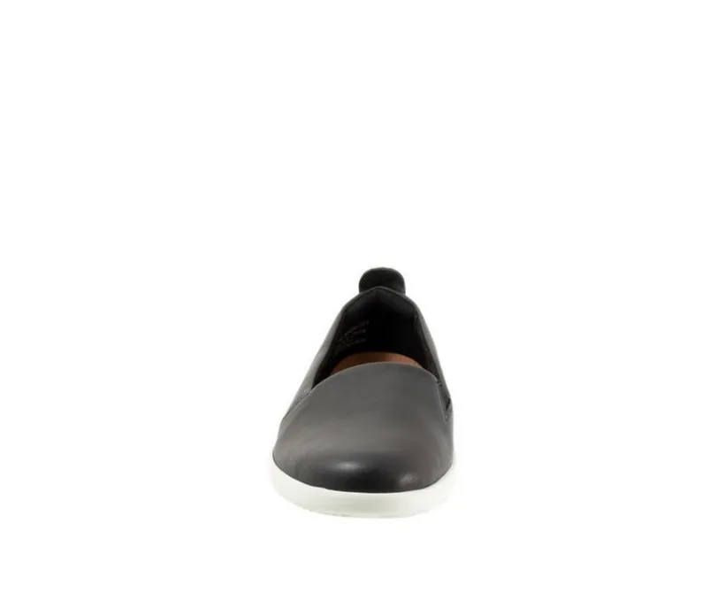 Women's Softwalk Deva Flats