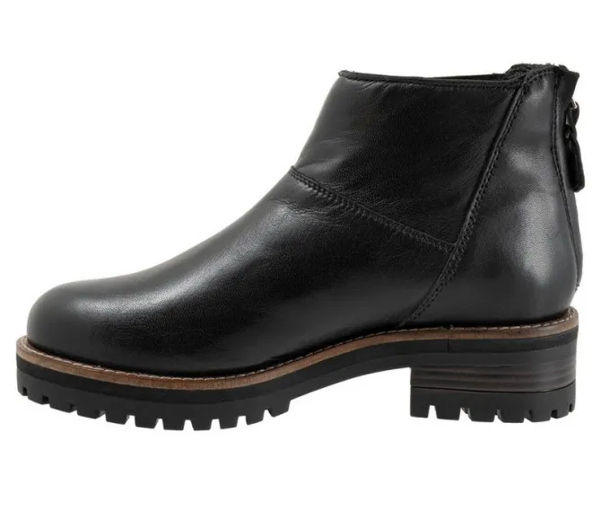 Women's Softwalk Elmhurst Chunky Lug Booties
