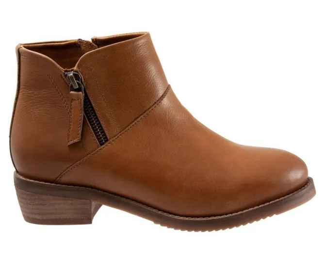 Women's Softwalk Roselle Booties