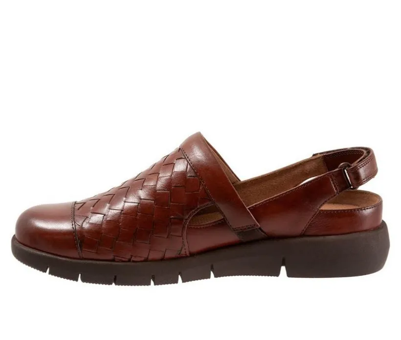Women's Softwalk Salina Woven II Clog