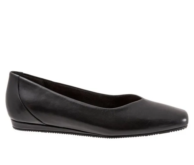 Women's Softwalk Vellore Flats