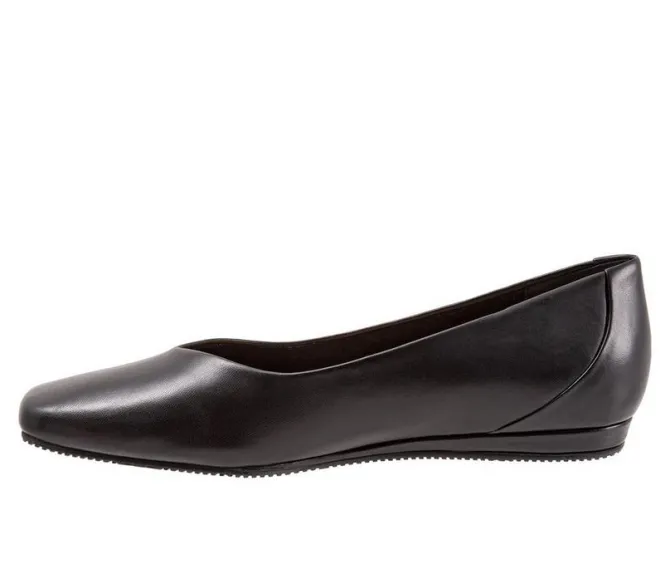 Women's Softwalk Vellore Flats