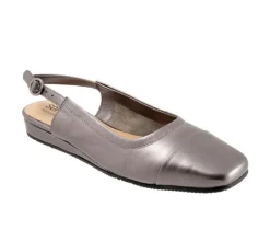 Women's Softwalk Vittoria Flats