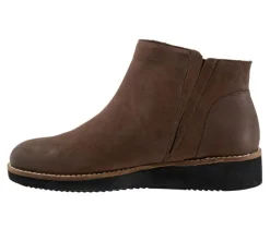 Women's Softwalk Wesley Booties