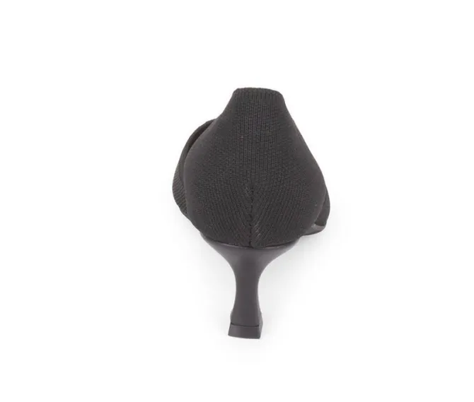 Women's Tahari Moreno Pumps