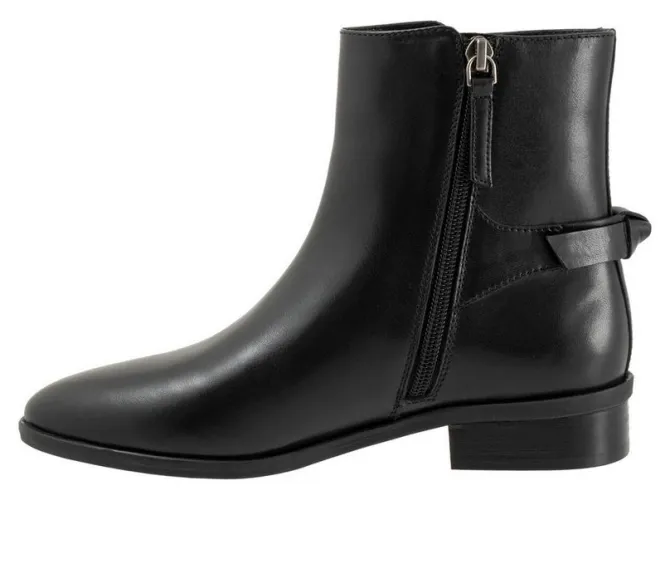 Women's Trotters Annette Booties