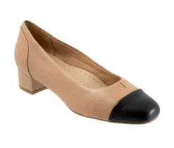 Women's Trotters Daisy Pumps