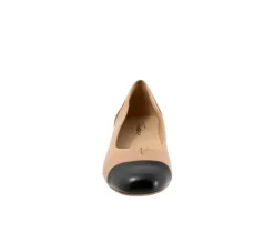 Women's Trotters Daisy Pumps