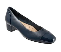 Women's Trotters Daisy Pumps