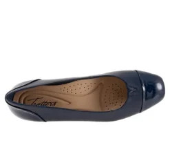Women's Trotters Daisy Pumps