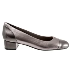 Women's Trotters Daisy Pumps