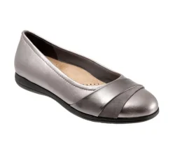 Women's Trotters Danni Flats