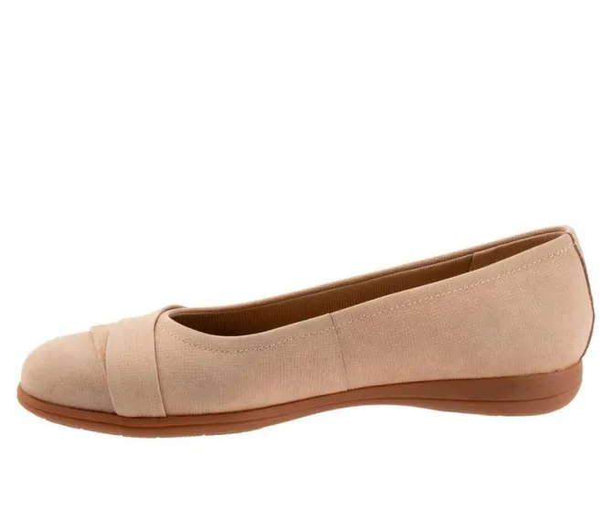 Women's Trotters Danni Flats