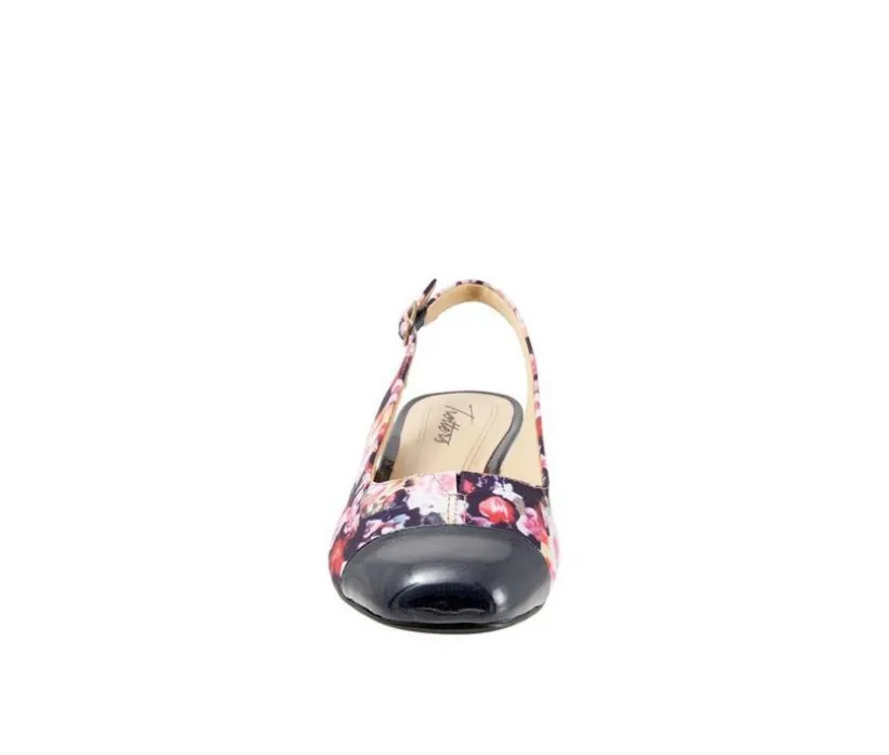Women's Trotters Dea Pumps