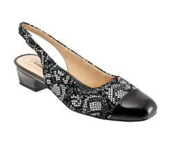 Women's Trotters Dea Pumps