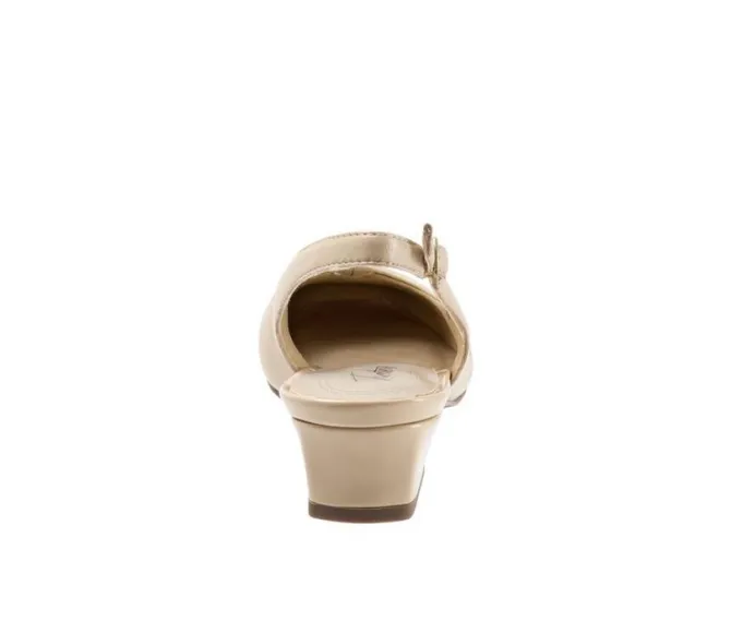 Women's Trotters Dea Pumps
