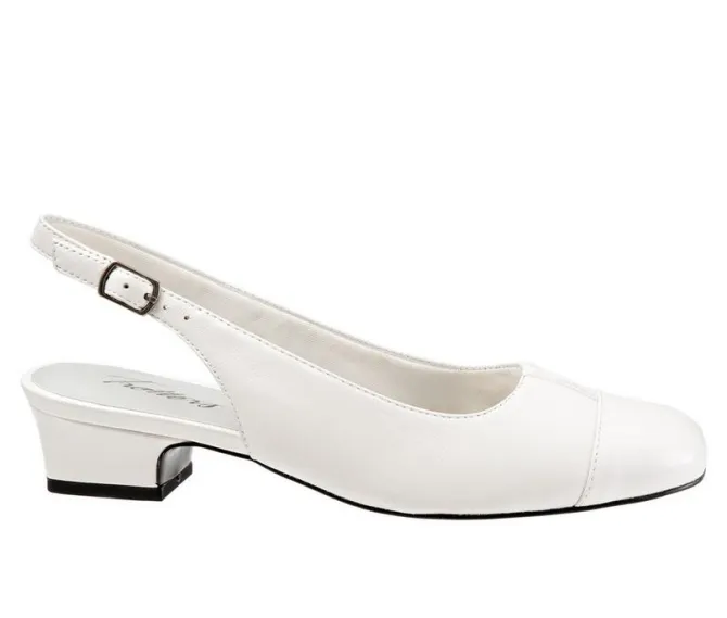 Women's Trotters Dea Pumps