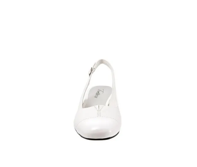 Women's Trotters Dea Pumps