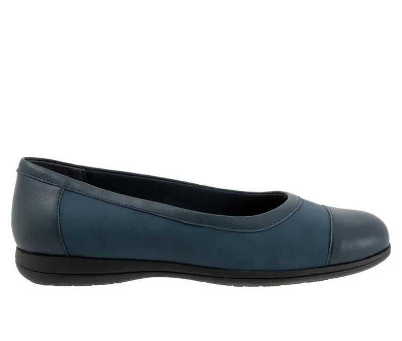 Women's Trotters Delmara Flats