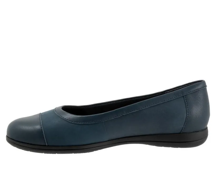 Women's Trotters Delmara Flats